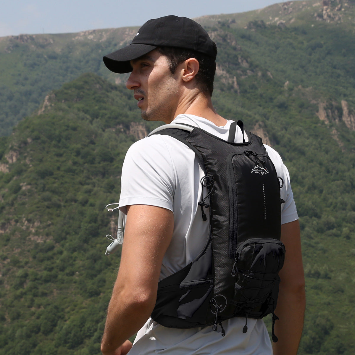 Lightweight Outdoor Hydration Backpack with 2L Water Bladder